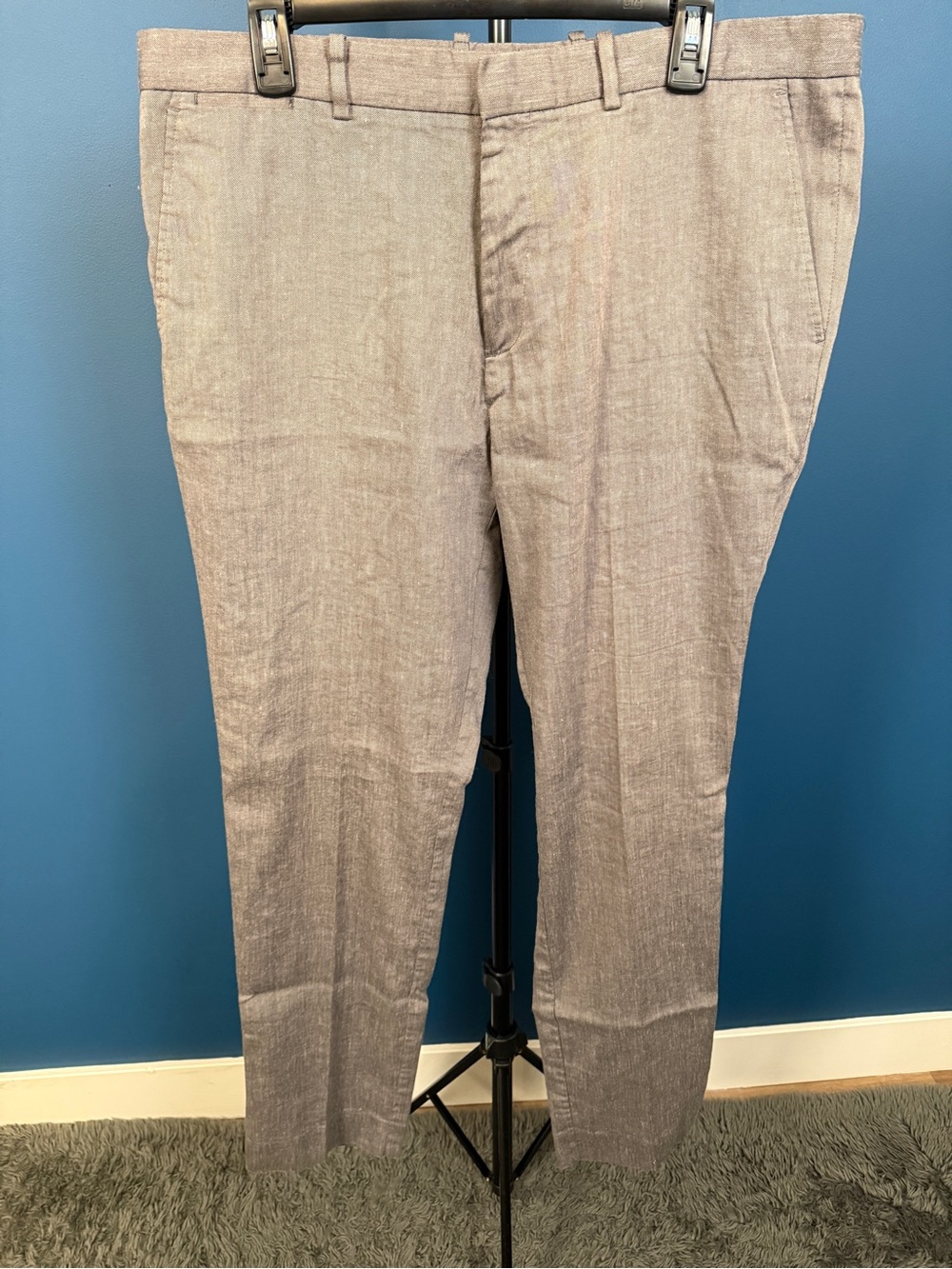 Theory Men's Lightweight Linen-Blend Dress Pants - Light Gray